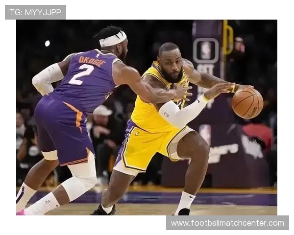 湖人詹姆斯关键时刻发力力助球队逆转热火获胜